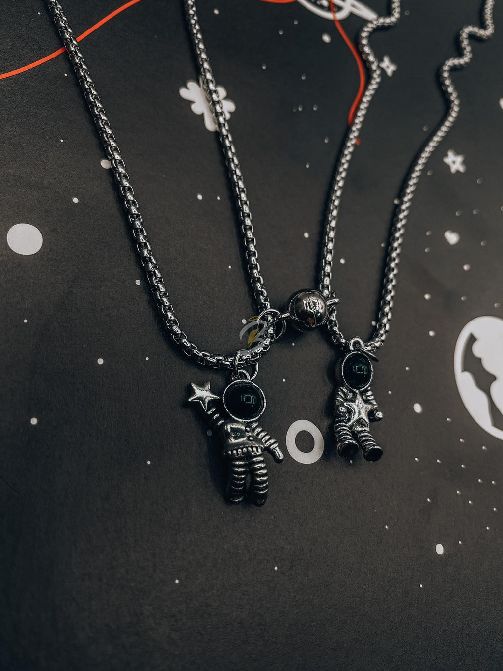 Collares de conexión astronautas amor