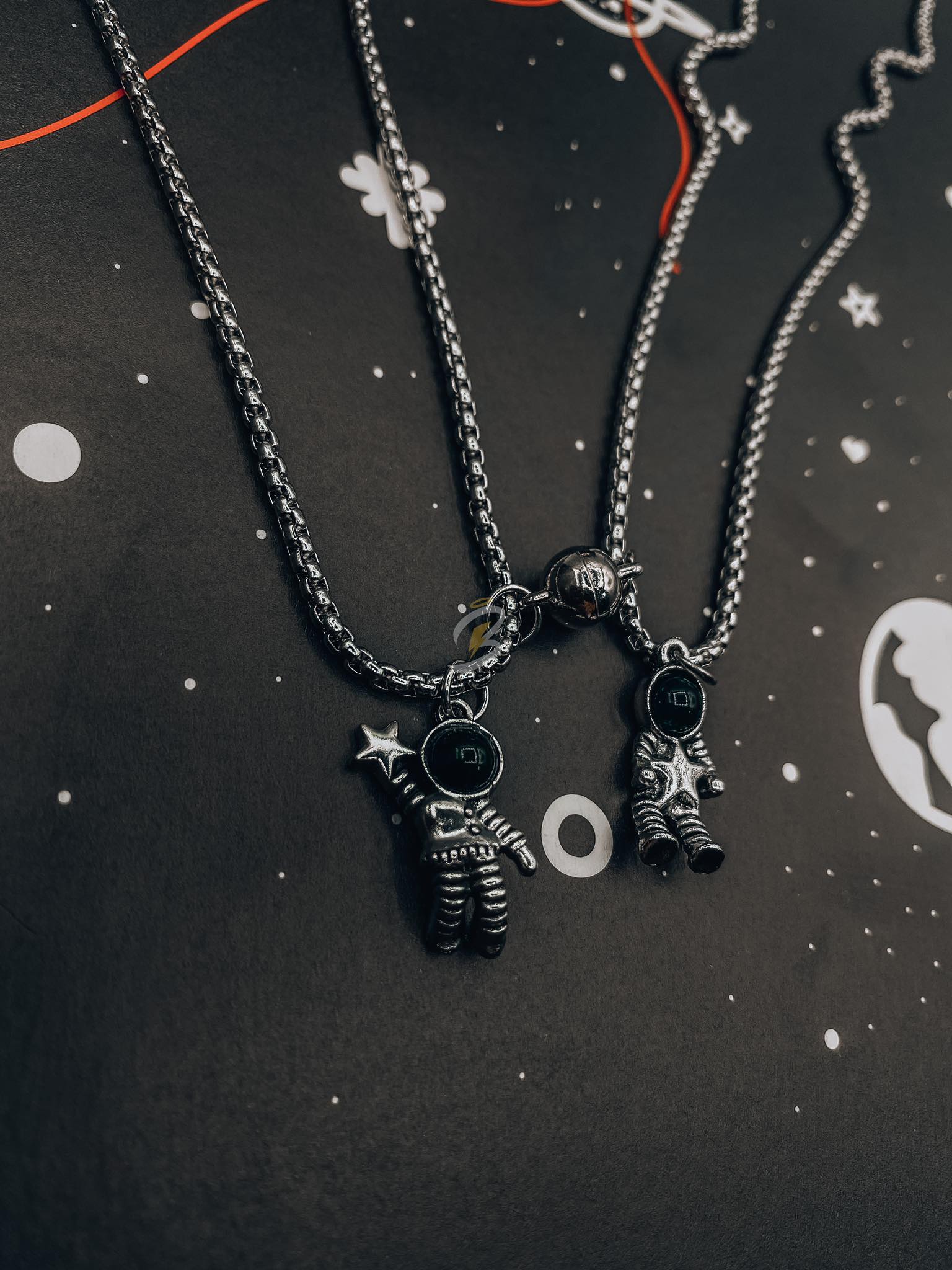 Collares de conexión astronautas amor