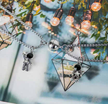 Collares de conexión astronautas amor