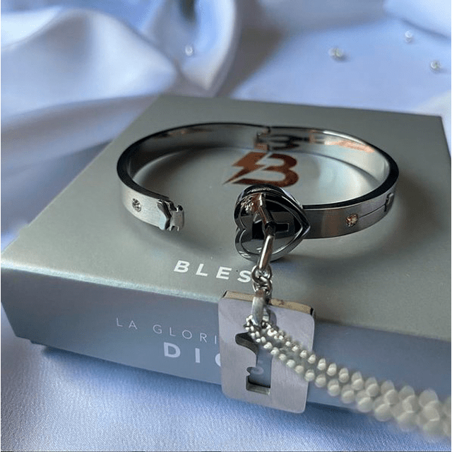 Juego de collar y pulsera llave de tu corazón